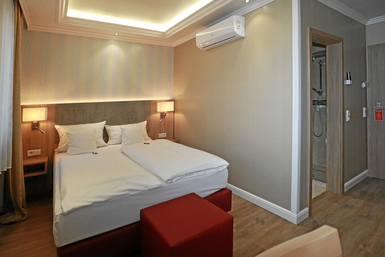 Hotel Danner ไรน์เฟลเดิน ภายนอก รูปภาพ